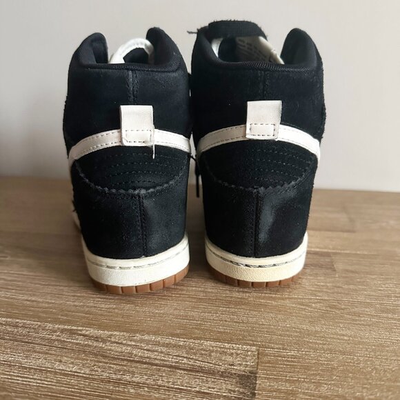 Nike Dunk Sky Hi Suede Wedge Sneakers Womens Size 7.5 Black and White in Box - Picture 4 of 8